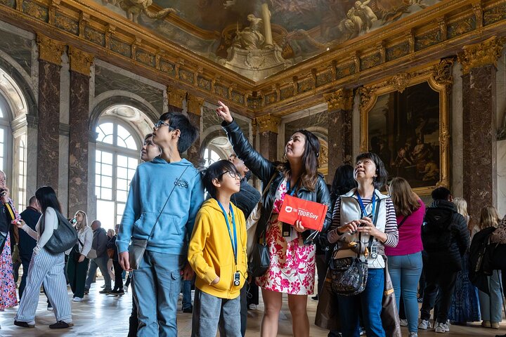 Palace of Versailles Tour with Garden Access