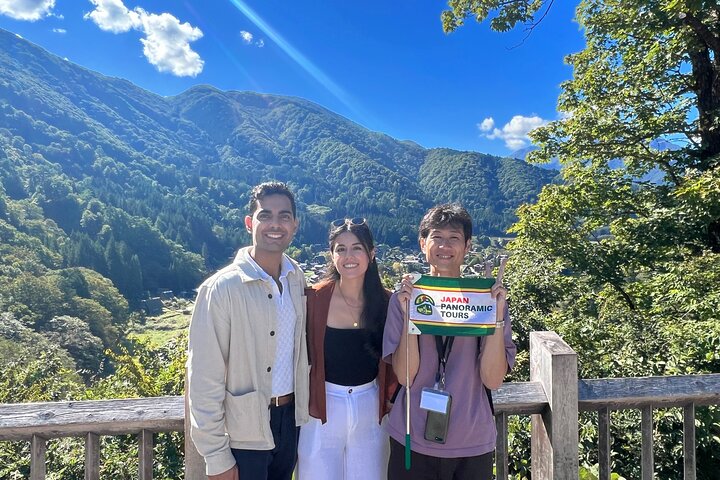 World Heritage Shirakawa-go Perfect Guided Tour from Kanazawa