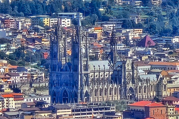 Private and Personalized City Tour of Quito Teleferico and Middle of the World
