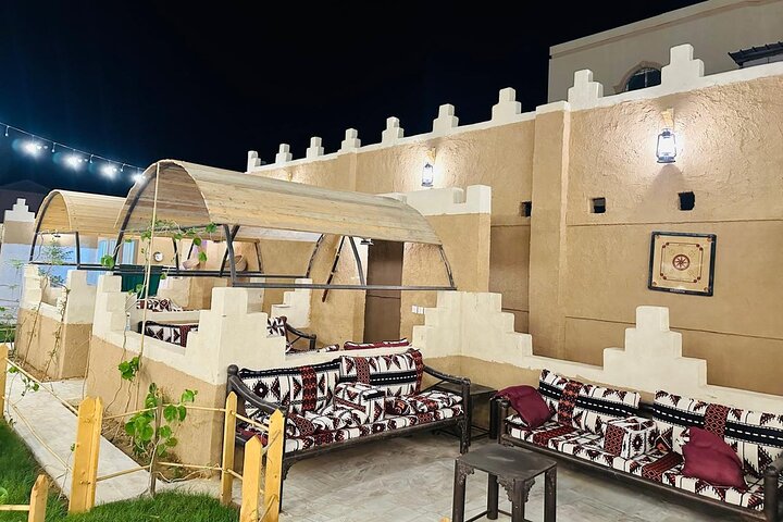 Edge of the World Riyadh Tour with Camel Ride, Bat Cave & Dinner