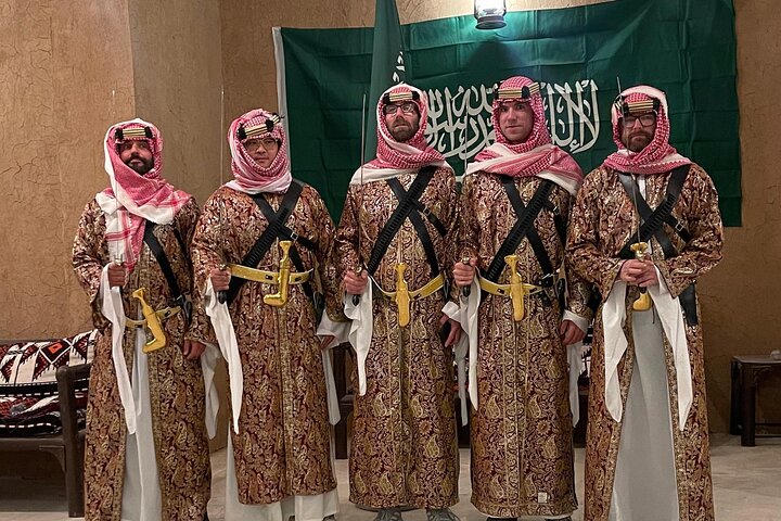 Edge of the World Riyadh Tour with Camel Ride, Bat Cave & Dinner