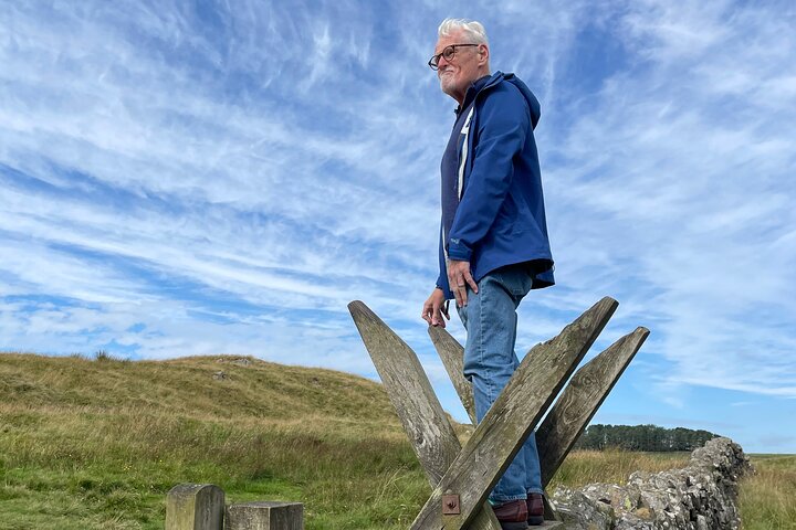 Hadrian's Wall Highlights: Scenic Guided Walk with Local Guide