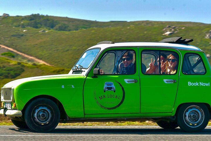 Private Sintra Tour Palaces and Coast by Vintage Car or Jeep