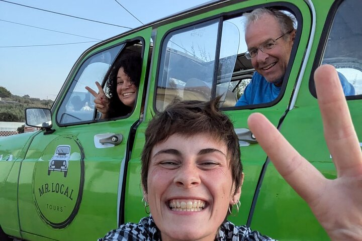Private Sintra Tour Palaces and Coast by Vintage Car or Jeep