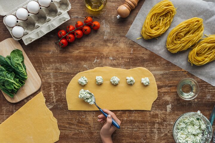 Florence Pasta & Tiramisu Cooking Class with Unlimited Wine
