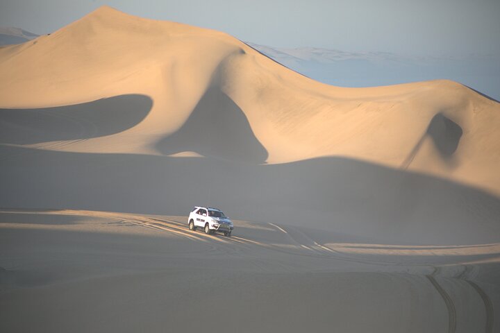 Sandwich Harbour 4x4 Guided Tour - Unforgettable Adventure