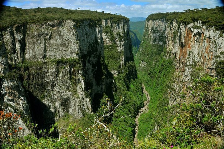 Canyon Adventure: Trail & Picnic Experience at Itaimbezinho