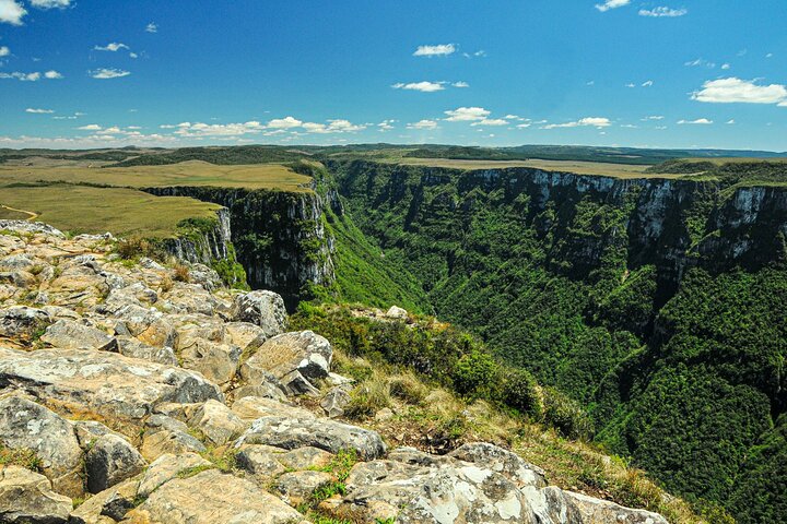 Canyon Adventure: Trail & Picnic Experience at Itaimbezinho