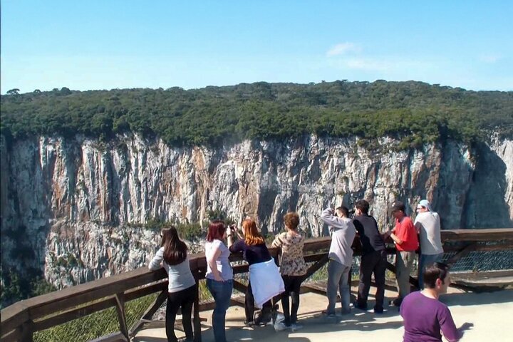 Canyon Adventure: Trail & Picnic Experience at Itaimbezinho