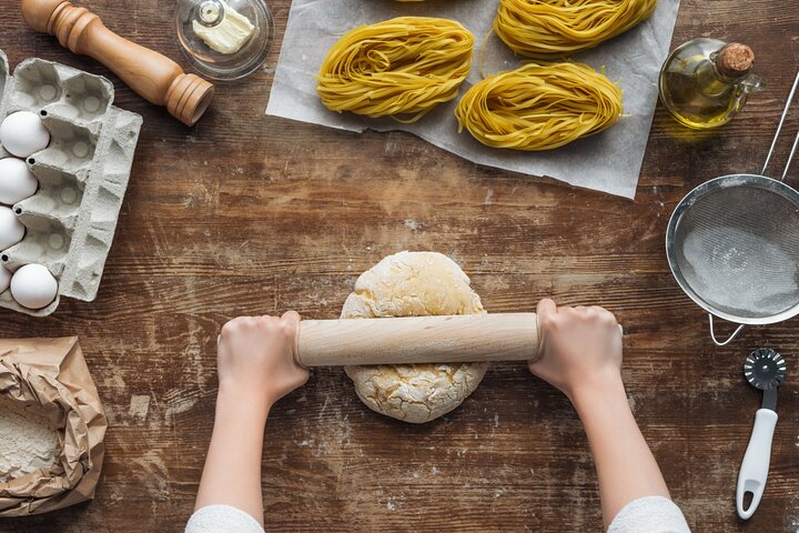 Florence Pasta & Tiramisu Cooking Class with Unlimited Wine