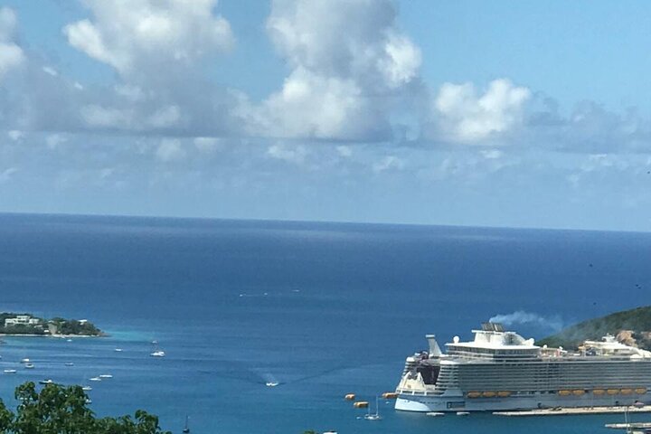 St. Thomas Sightseeing Tour with a Guide