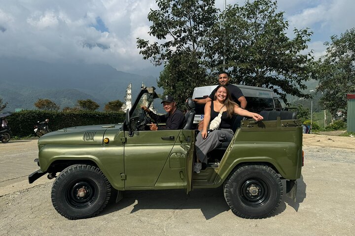 A Glimpse Of Sapa Jeep Tour Off the Beaten Path 4,5 Hours