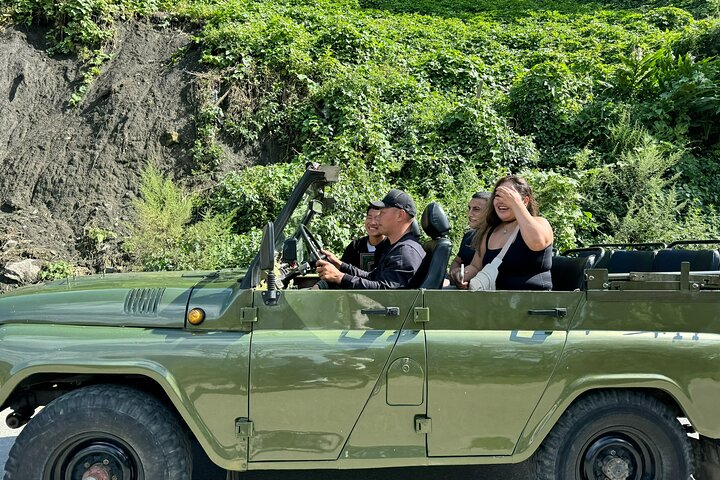 A Glimpse Of Sapa Jeep Tour Off the Beaten Path 4,5 Hours