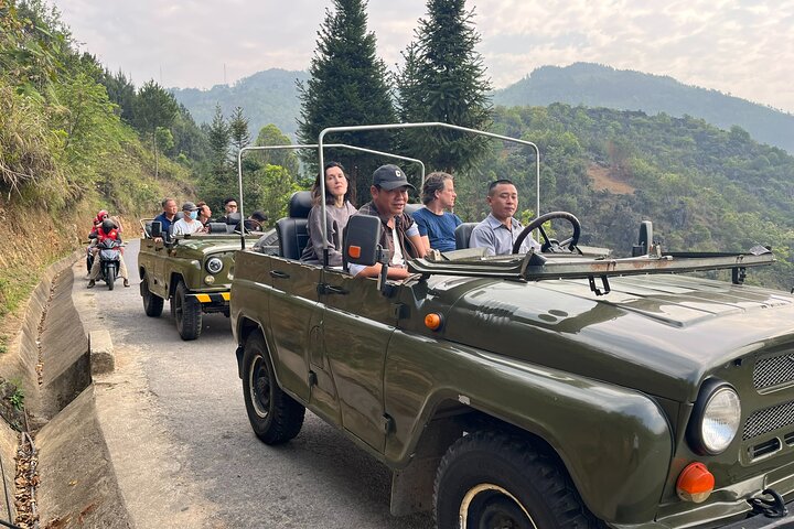 A Glimpse Of Sapa Jeep Tour Off the Beaten Path 4,5 Hours