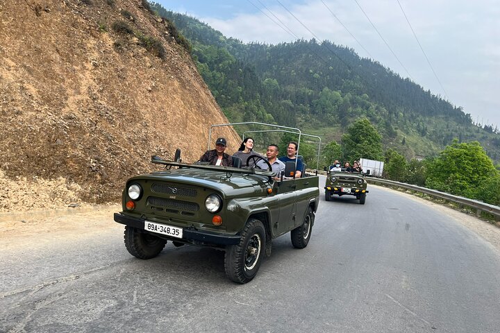 A Glimpse Of Sapa Jeep Tour Off the Beaten Path 4,5 Hours