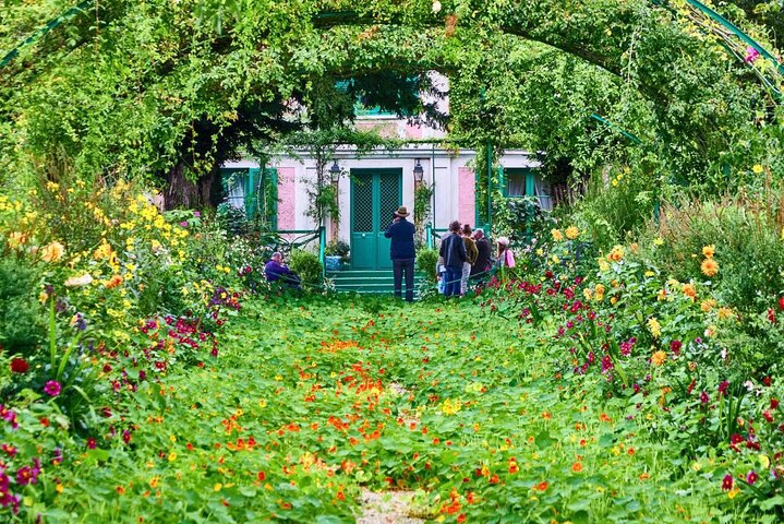 Private Half-Day Tour to Monet's Garden in Paris
