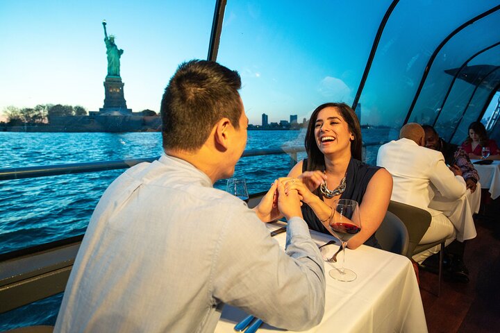 City Cruises New York: Bateaux Premier Dinner Cruise