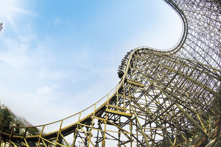 Everland Theme Park Admission Ticket with Transfer from Seoul