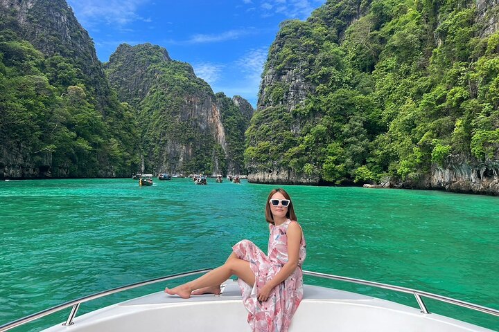 Phi Phi, Maya and Bamboo Islands Day Tour by Speedboat in Krabi