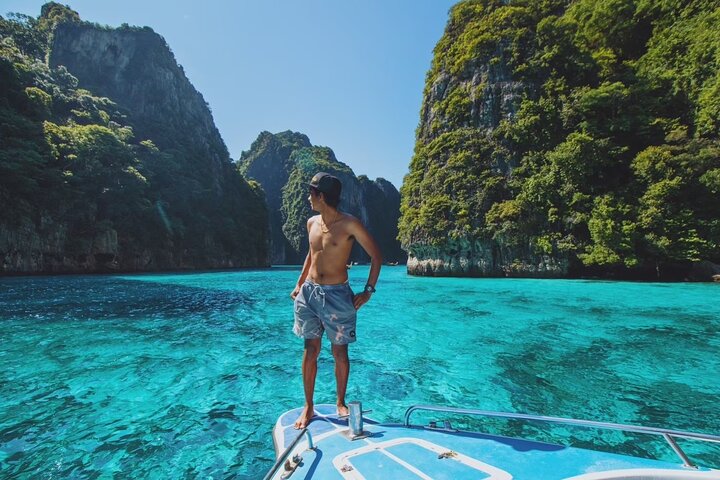 Phi Phi, Maya and Bamboo Islands Day Tour by Speedboat in Krabi