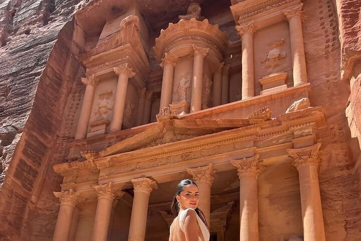 Petra Private Guided Tour
