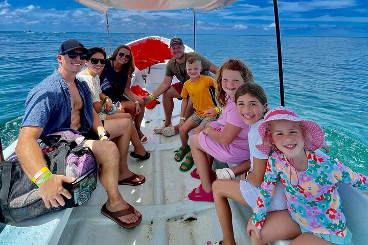 Roatán Private Snorkeling, Wildlife Park, and West Bay Beach