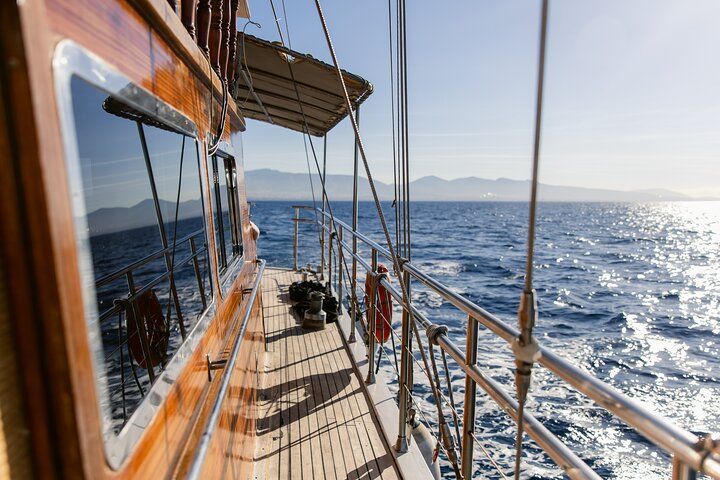 All Day Cruise -3 Islands to Agistri,Moni, Aegina with lunch and drinks included