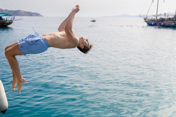All Day Cruise -3 Islands to Agistri,Moni, Aegina with lunch and drinks included