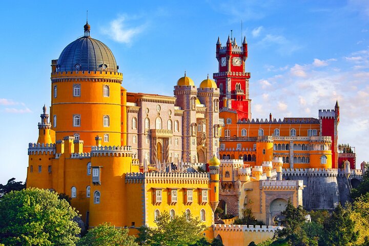 Group Tour to Sintra, Pena, Regaleira, Cabo da Roca & Cascais