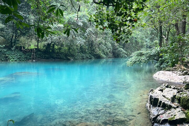 Cao Bang: Loop Tour 3 Days 2 nights with Local Guide