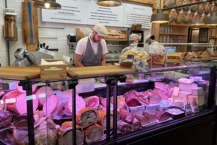 Bologna Walking Food Tour and Highlights with a Local Guide