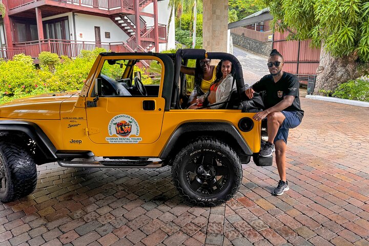 Half Day Private Tour in St. Lucia Jeep Wrangler