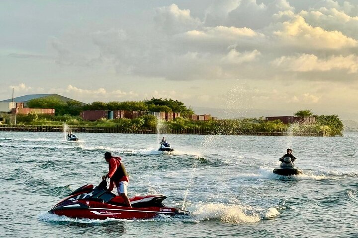 Jet Ski Tour through San Juan Bay (21 years old to rent)