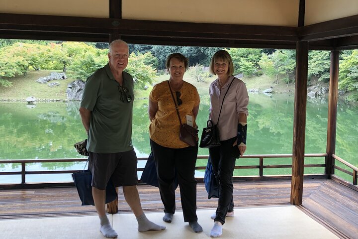 Essence of Takamatsu: Udon, Gardens, and Local Charm