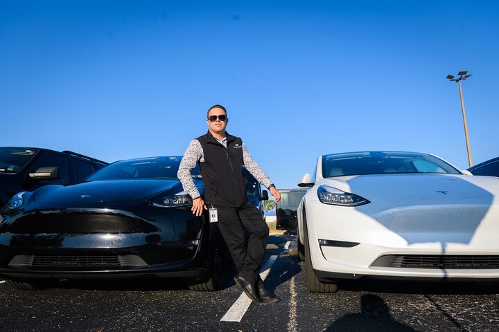 Port Canaveral to Orlando Airport MCO Luxury Sedan