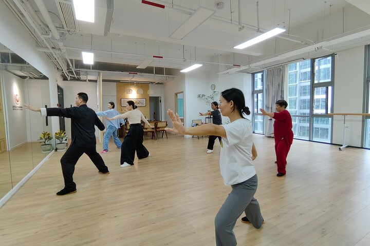 Chinese Kung Fu Class with Tai Chi Shaolin Boxing and Qigong