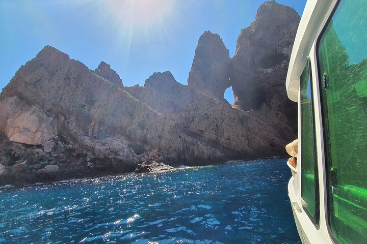 Check-out from Porto Scandola Girolata Capo-Rosso