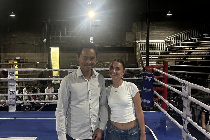 Watch Live Khmer Traditional boxing in Phnom Penh