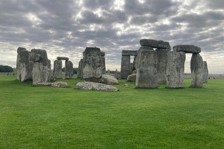 Southampton Port to London Via Stonehenge | Private Transfer