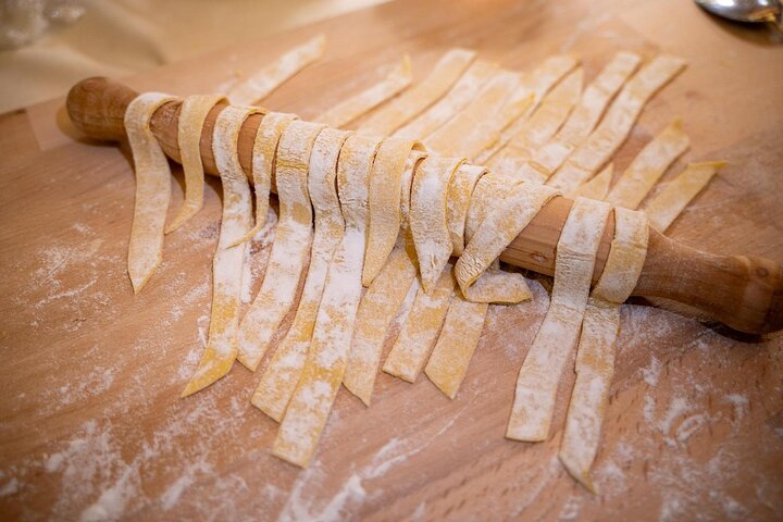 Florence Pasta & Tiramisu Cooking Class with Unlimited Wine