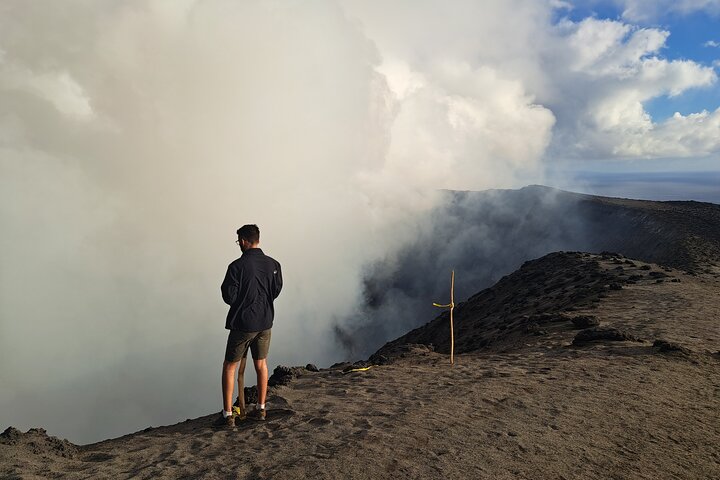 Private Sunrise Tour on Mt Yasur Volcano with Guide