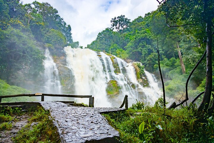 Doi Inthanon National Park, Waterfall & Royal Project Day Tour From Chiang Mai