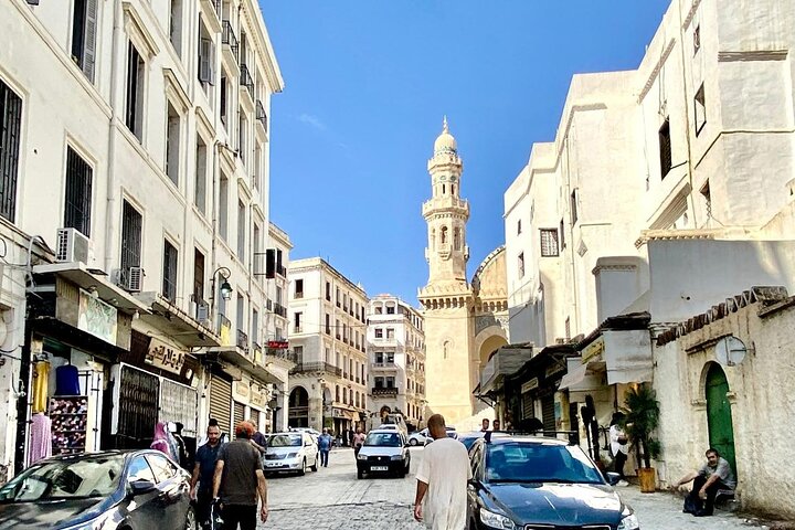 Discover Algiers on a Private Tour – Casbah, downtown and more
