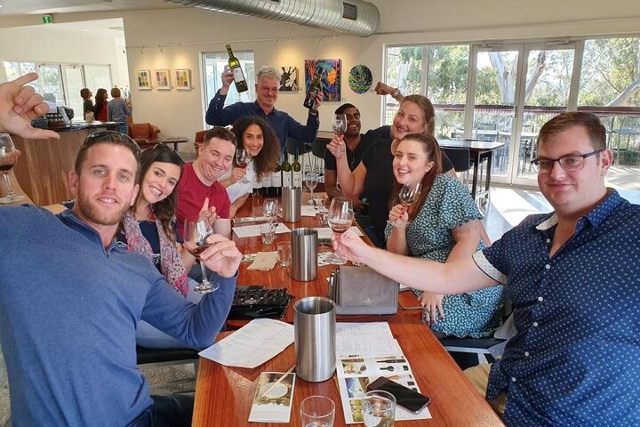 Barossa Wine tour with Lunch, Wine Tastings, Brewery & Chocolate