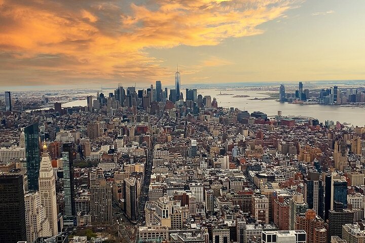 NYC New York Airport LGA Private Transfer to Manhattan | Brooklyn