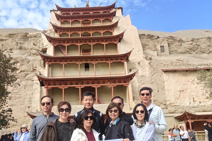 Dunhuang Private Silk Road Day Tour: Mogao Caves, Crescent Spring