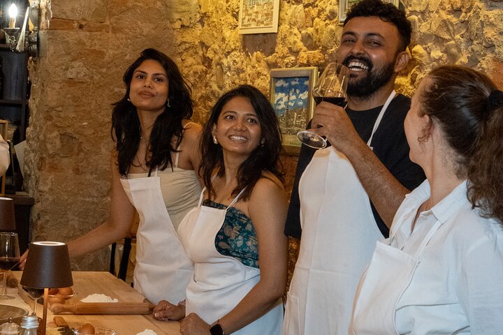 Florence Pasta & Tiramisu Cooking Class with Unlimited Wine