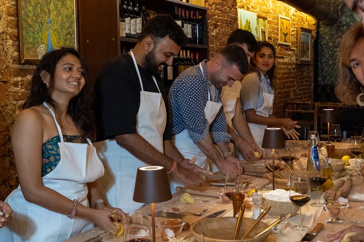 Florence Pasta & Tiramisu Cooking Class with Unlimited Wine
