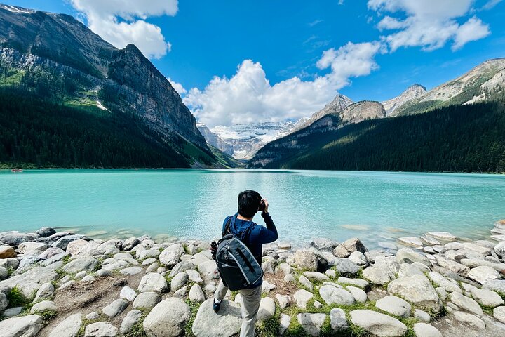 Calgary/Canmore/Banff: Moraine Lake & Lake Louise Return Shuttle