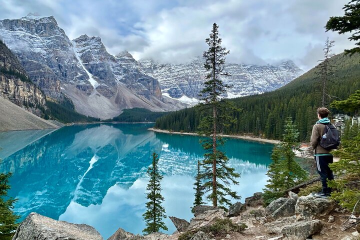 Calgary/Canmore/Banff: Moraine Lake & Lake Louise Return Shuttle